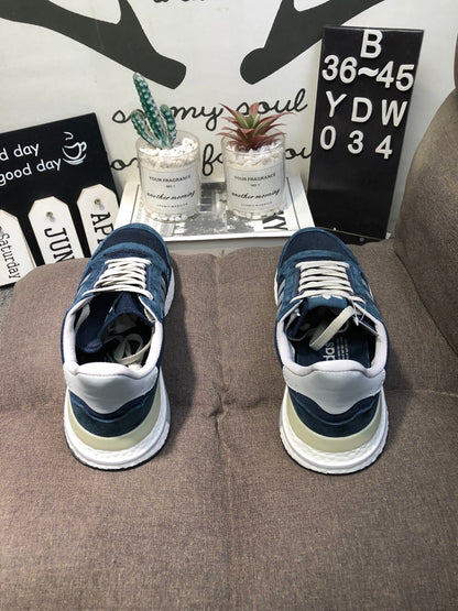Adidas ZX 500 Retro Sneakers in Navy and Gray YDW034