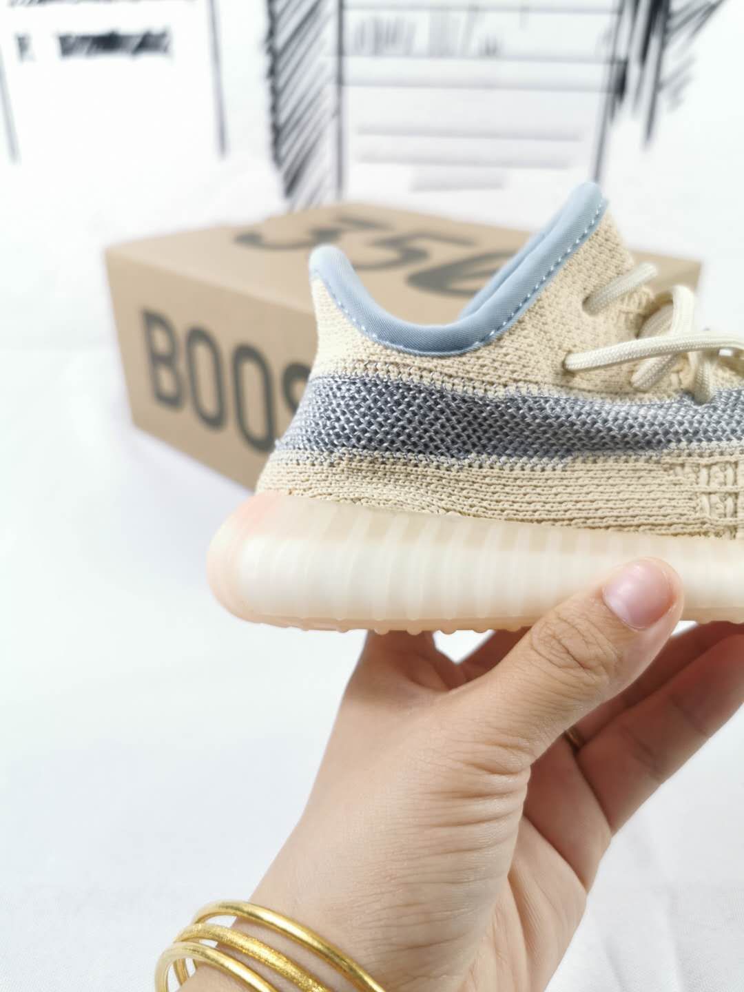 Yeezy 350 V2 Kids Sneakers in Linen Yellow