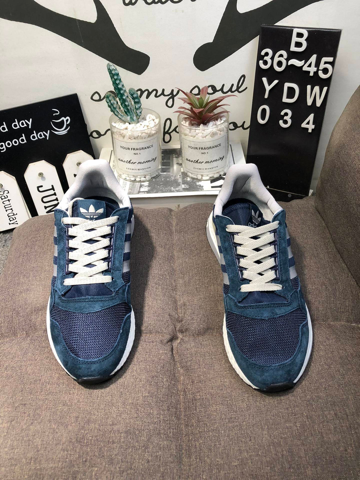 Adidas ZX 500 Retro Sneakers in Navy and Gray YDW034
